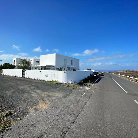 Azur Arts Lanzarote Lofts Apartment ตินาโค ภายนอก รูปภาพ