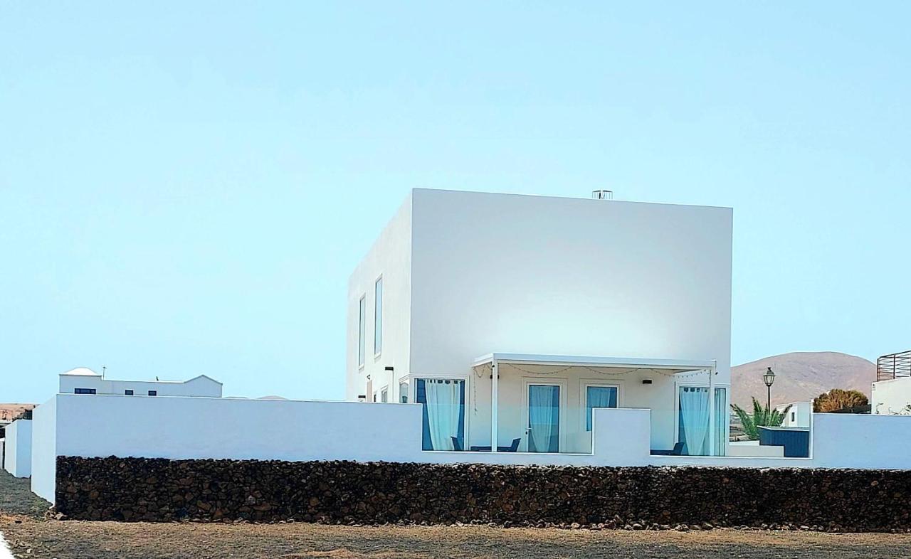 Azur Arts Lanzarote Lofts Apartment ตินาโค ภายนอก รูปภาพ