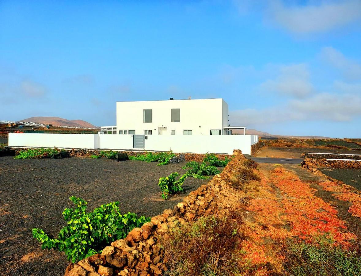 Azur Arts Lanzarote Lofts Apartment ตินาโค ภายนอก รูปภาพ