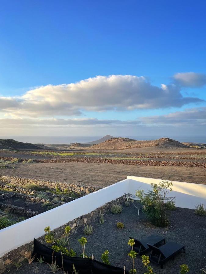 Azur Arts Lanzarote Lofts Apartment ตินาโค ภายนอก รูปภาพ
