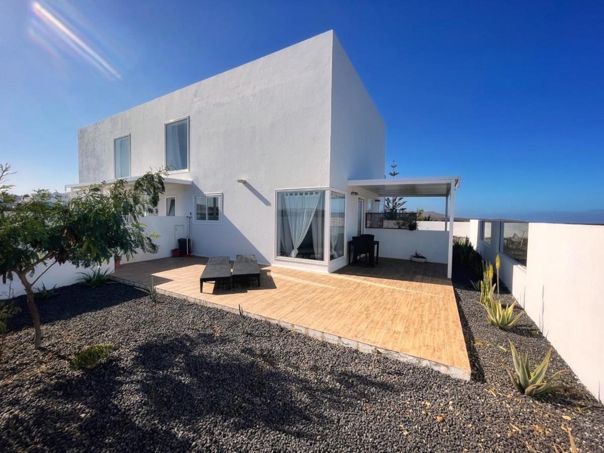 Azur Arts Lanzarote Lofts Apartment ตินาโค ภายนอก รูปภาพ